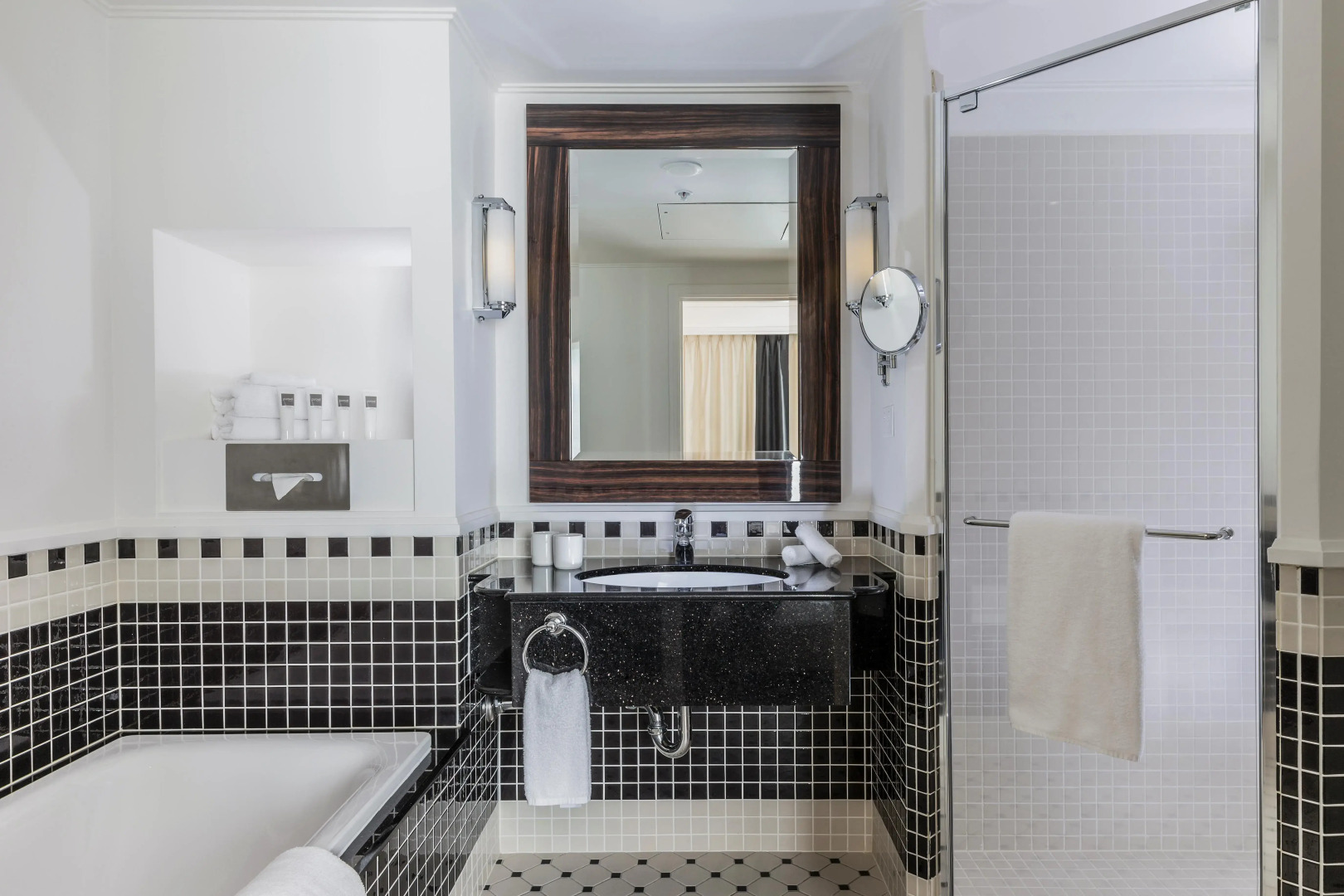 Photo - Swissotel Sydney