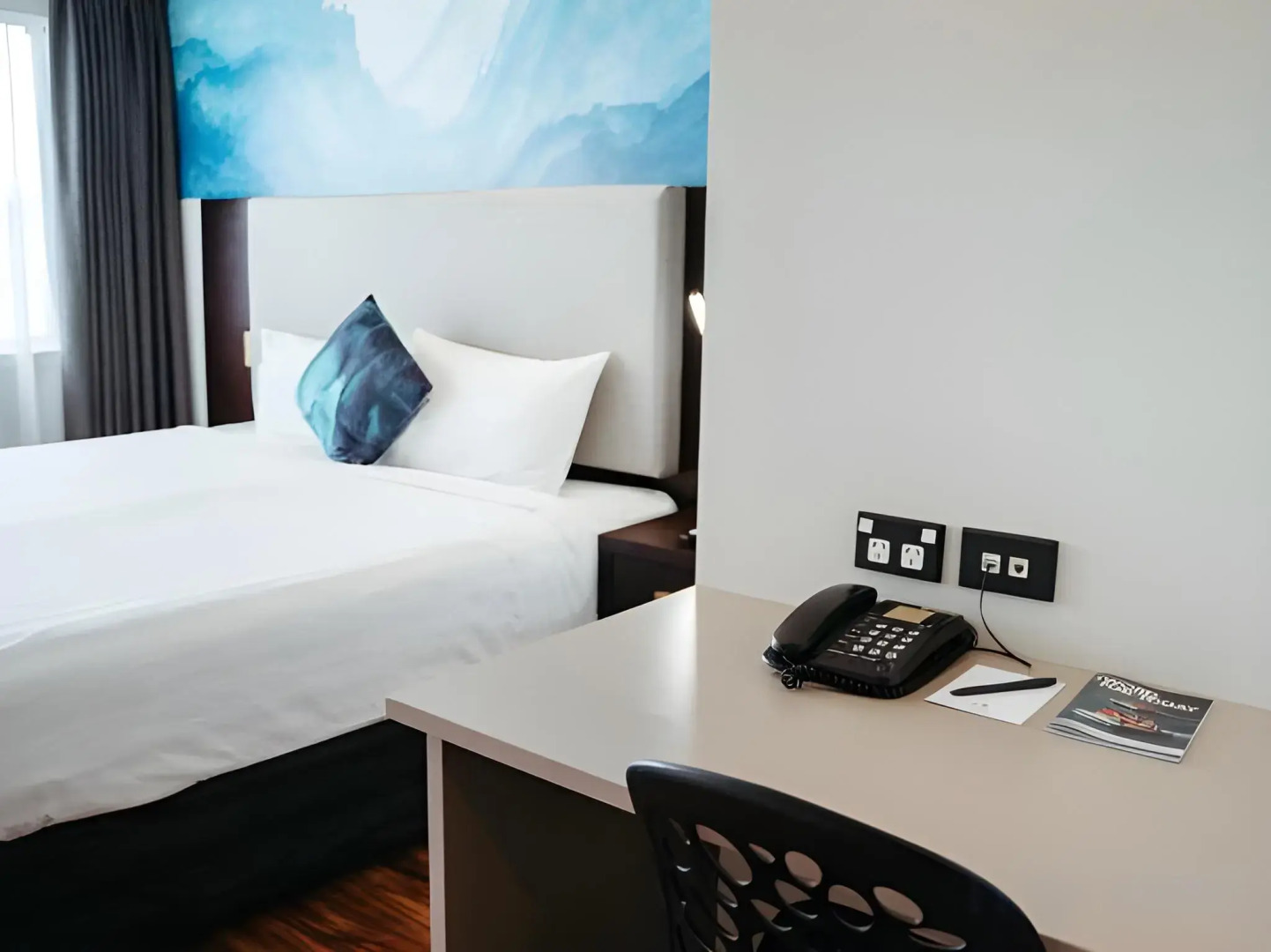 Photo - Auckland City Hotel - Hobson St