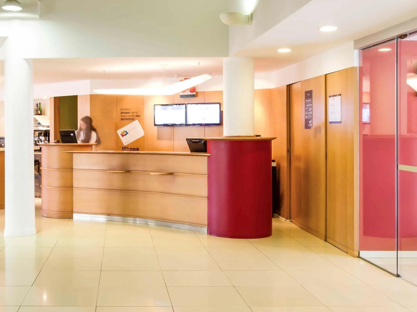 Photo - Hotel ibis Setubal