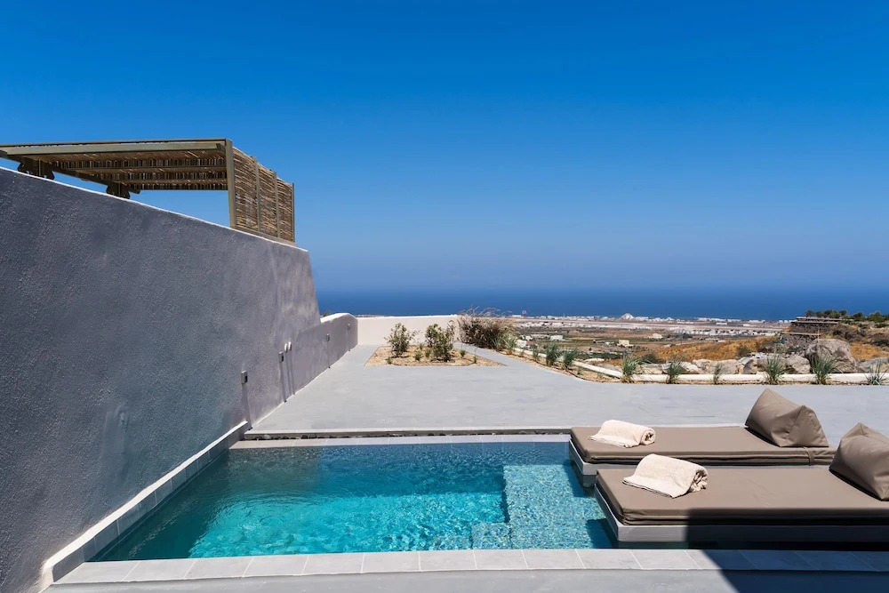 Photo - Lavadoze Luxury Suites