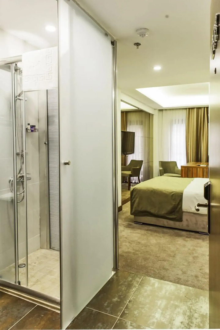 Photo - The 22 Hotel