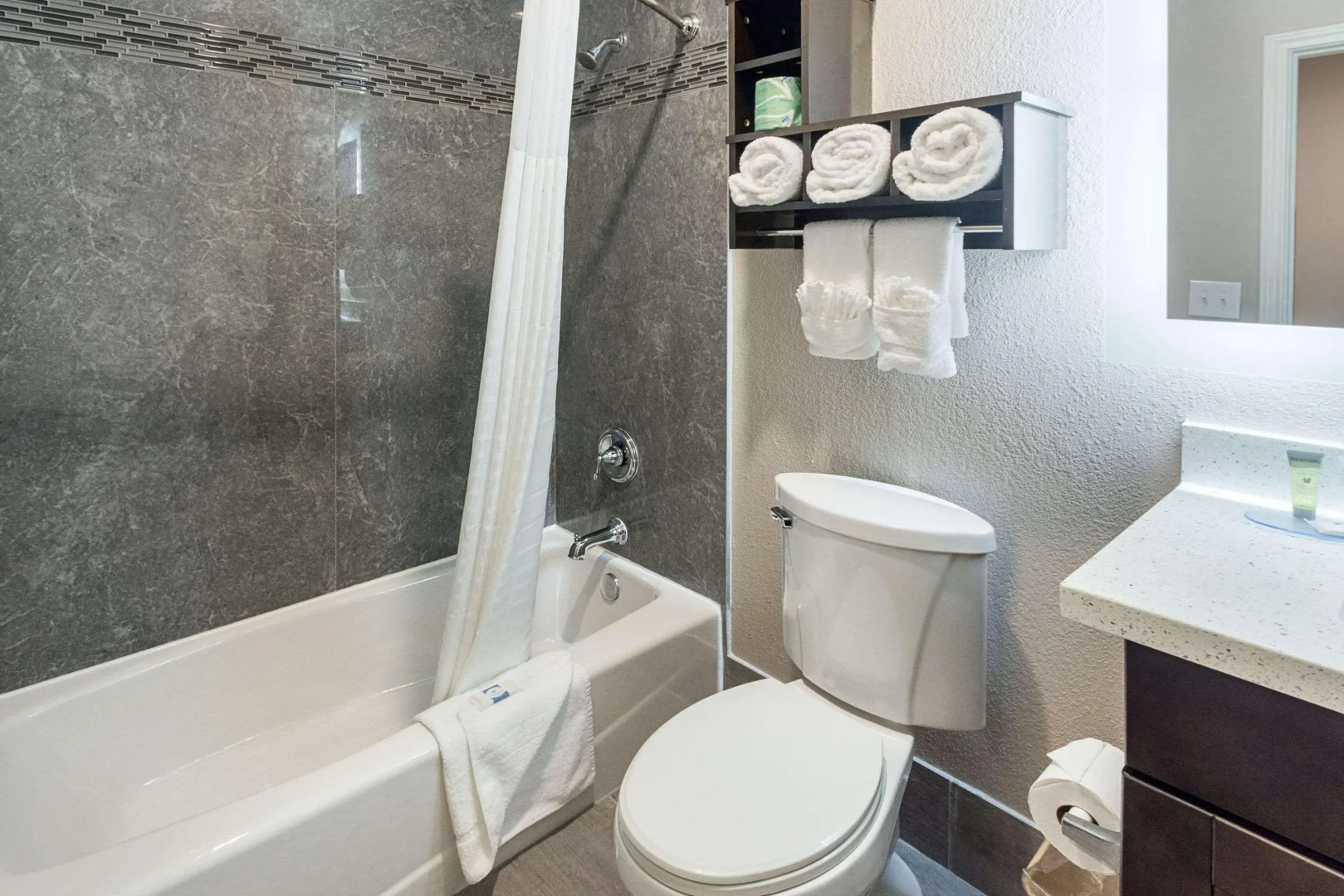 Photo - Econo Lodge Inn & Suites Houston NW-Cy-Fair
