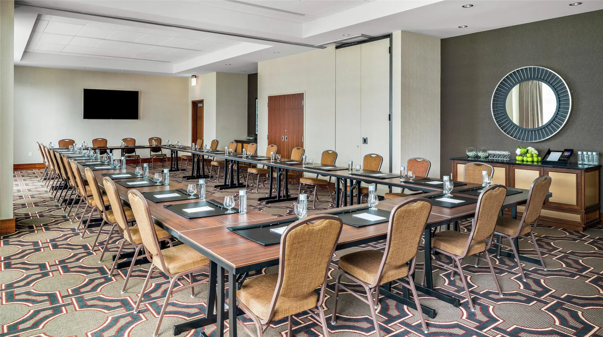 Photo - Hilton Garden Inn Chicago McCormick Place