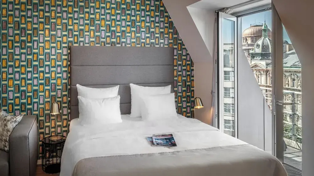 Photo - VN17 Rooftop Suites by Adrez
