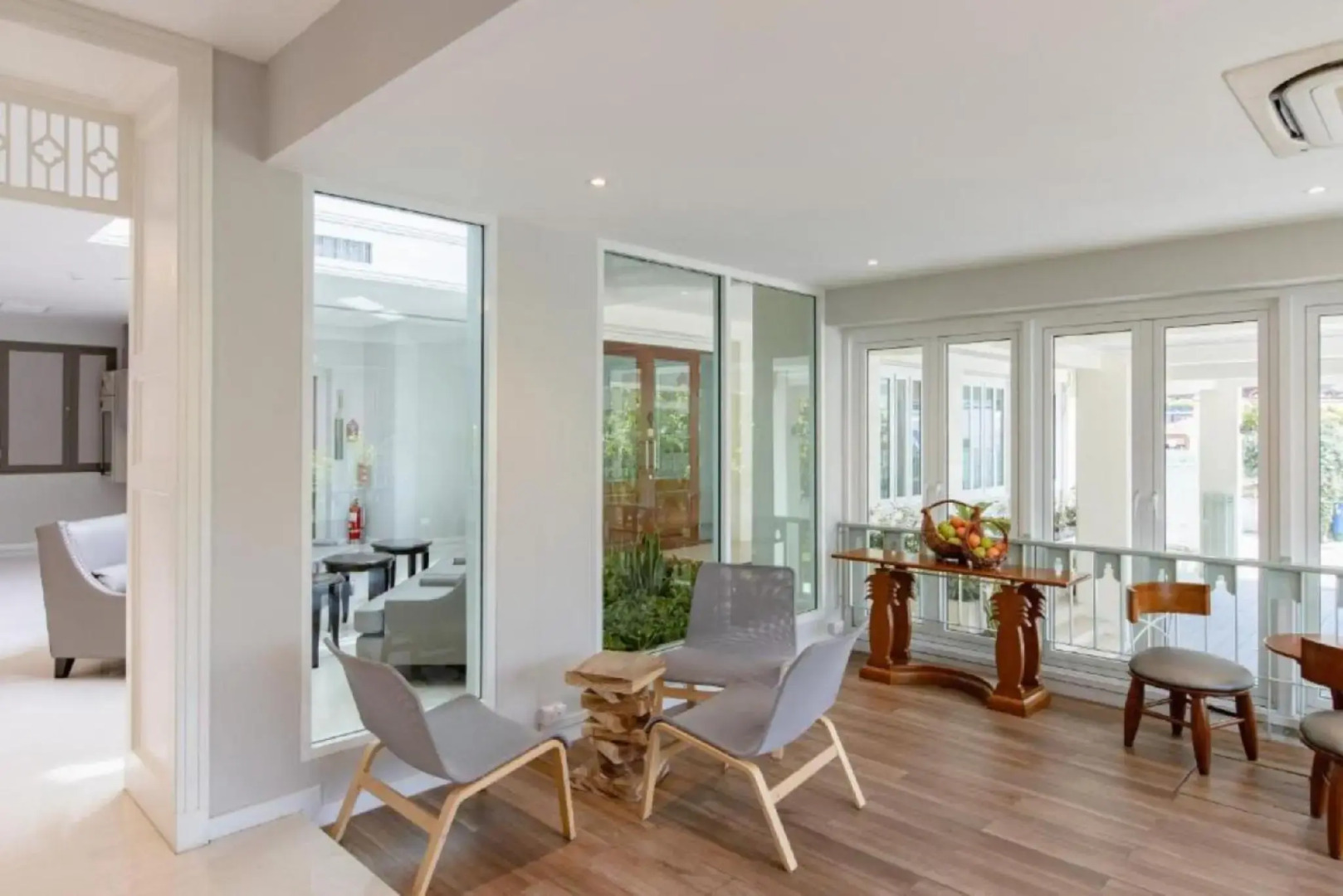 Foto - Siam Tharadol