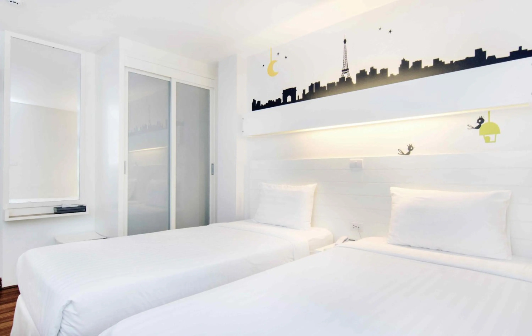 Photo - The Phoenix Hotel Bangkok