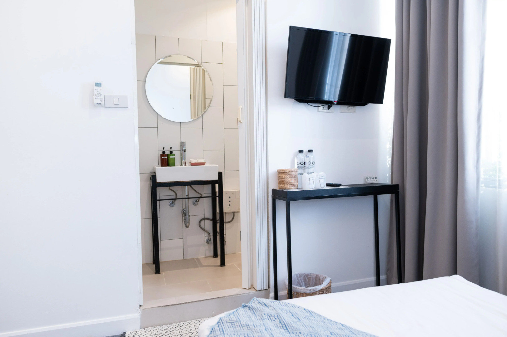 Photo - Oon Poshtel x Cafe