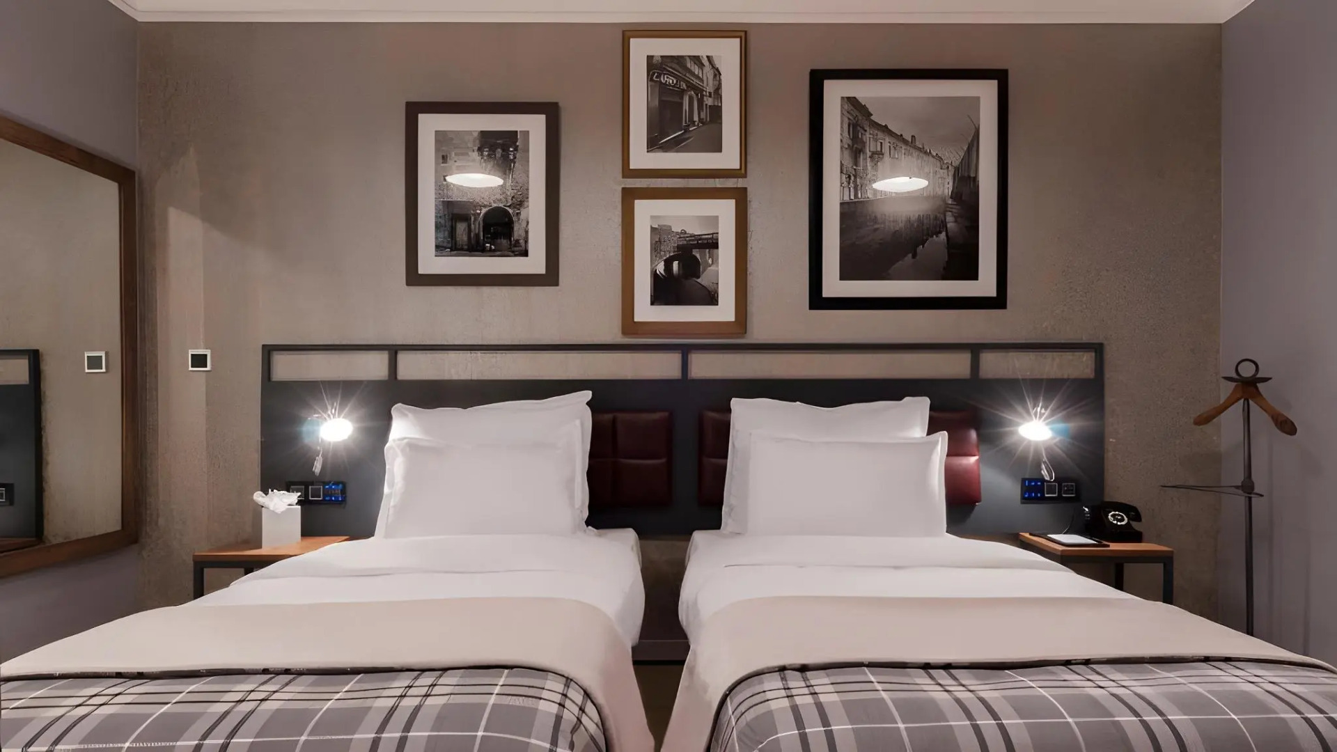 Photo - AX The Saint John