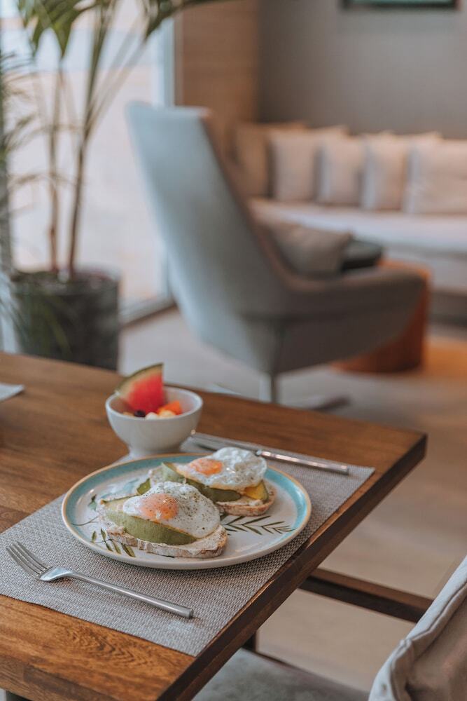 Photo - Travelers Orange Suites