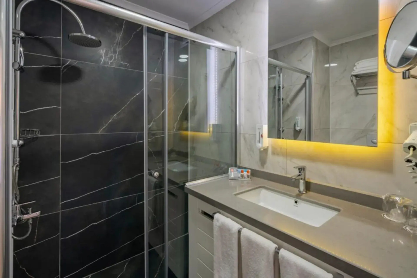 Foto - İz Flower Side Beach Hotel
