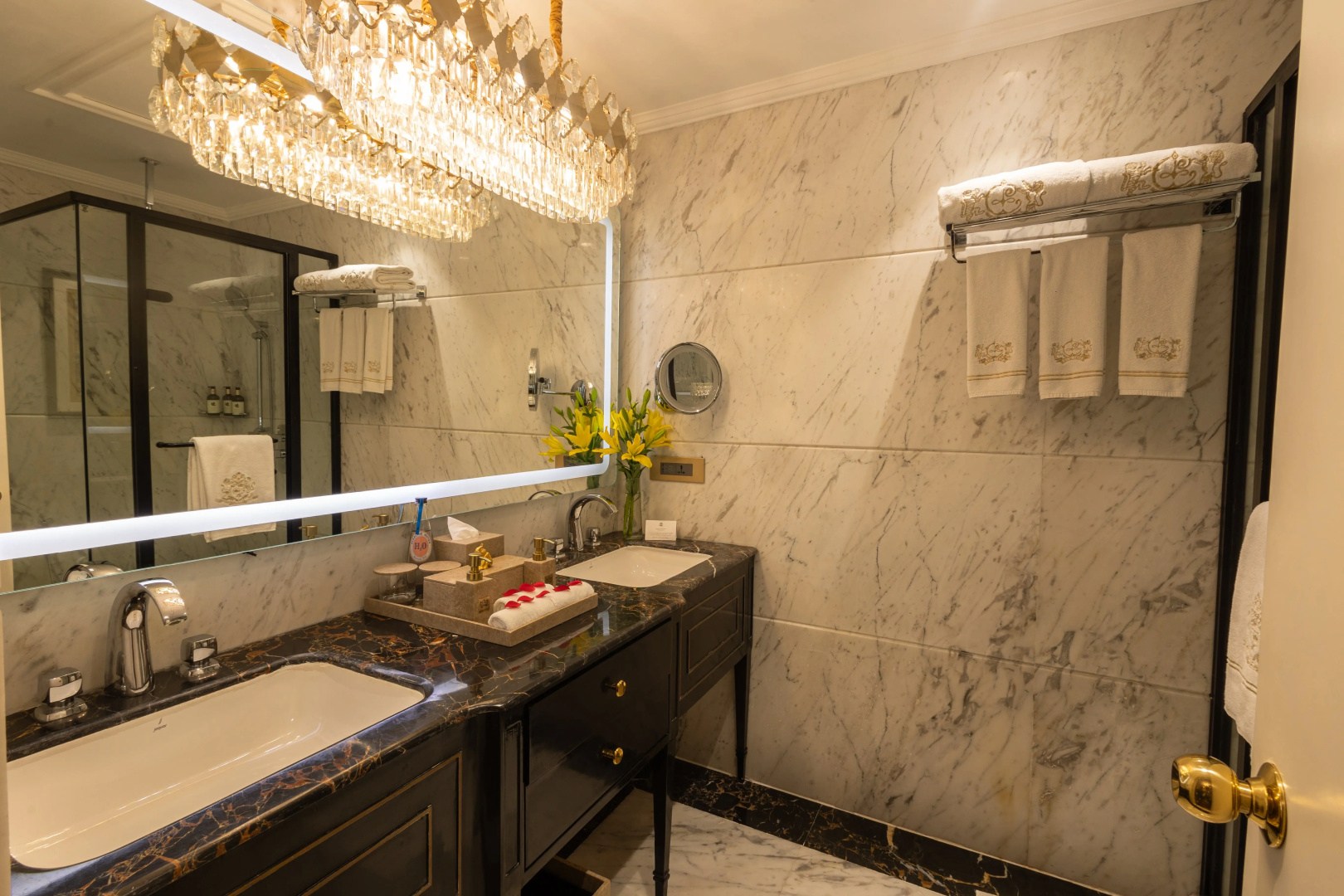 Photo - The Claridges, New Delhi
