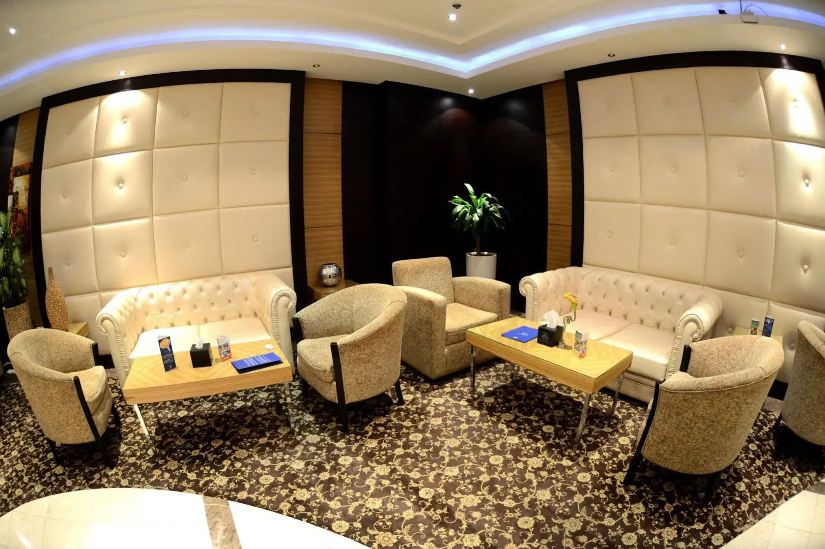 Photo - Rose Garden Hotel