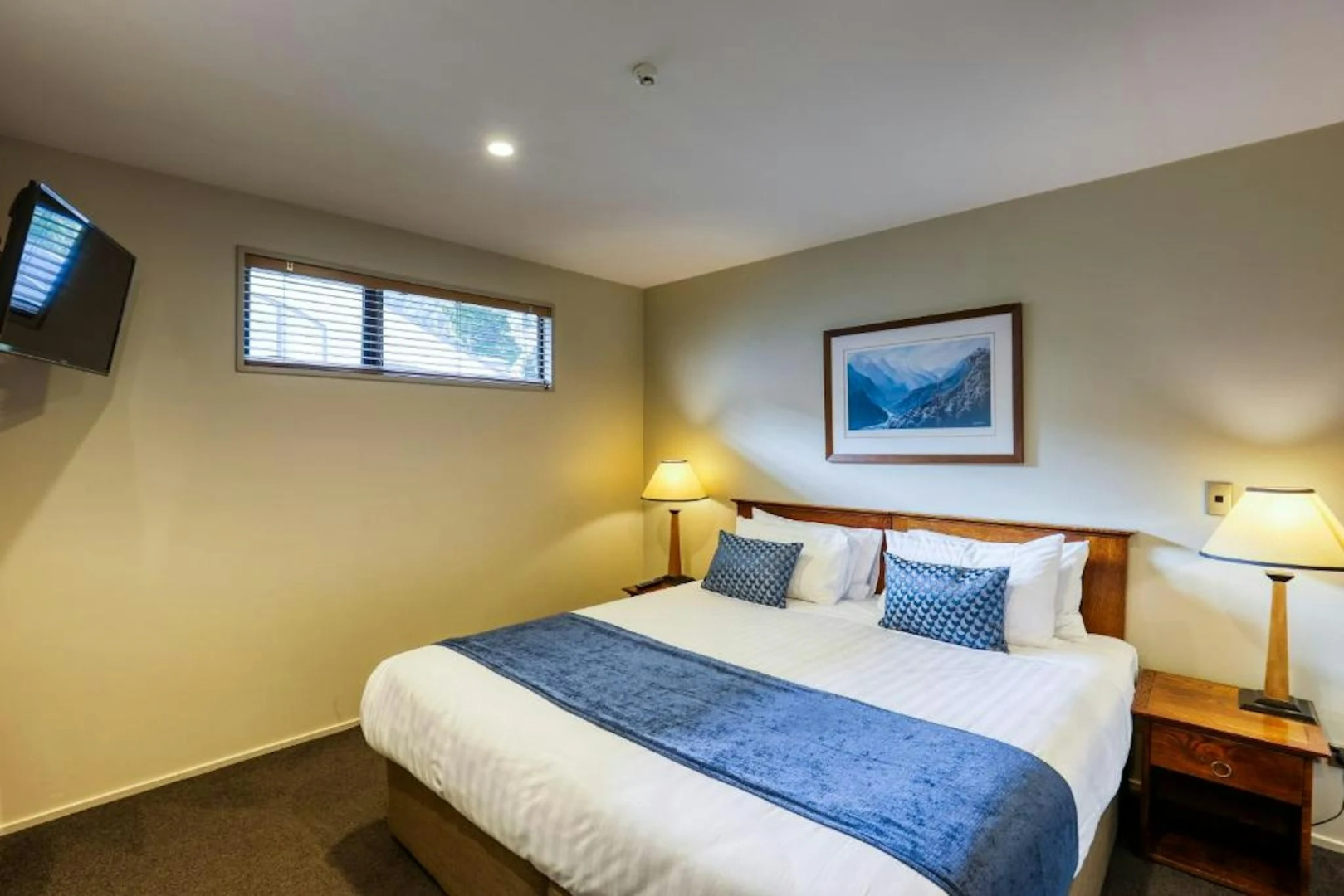 Photo - Garden Court Suites And Apartments