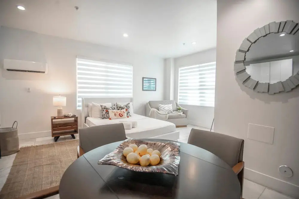 Photo - Renzzi On The Beach