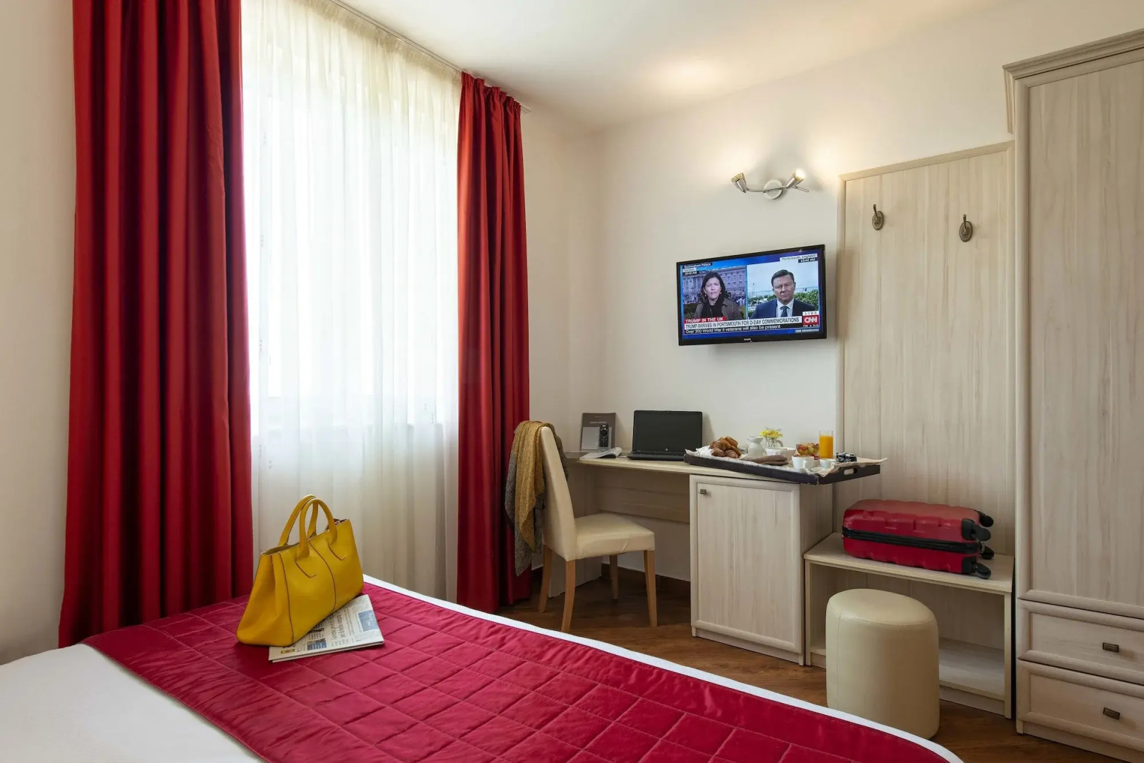 Photo - Simon Hotel