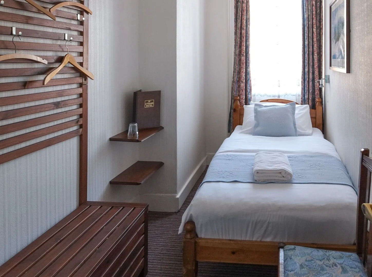 Photo - St Athans Hotel