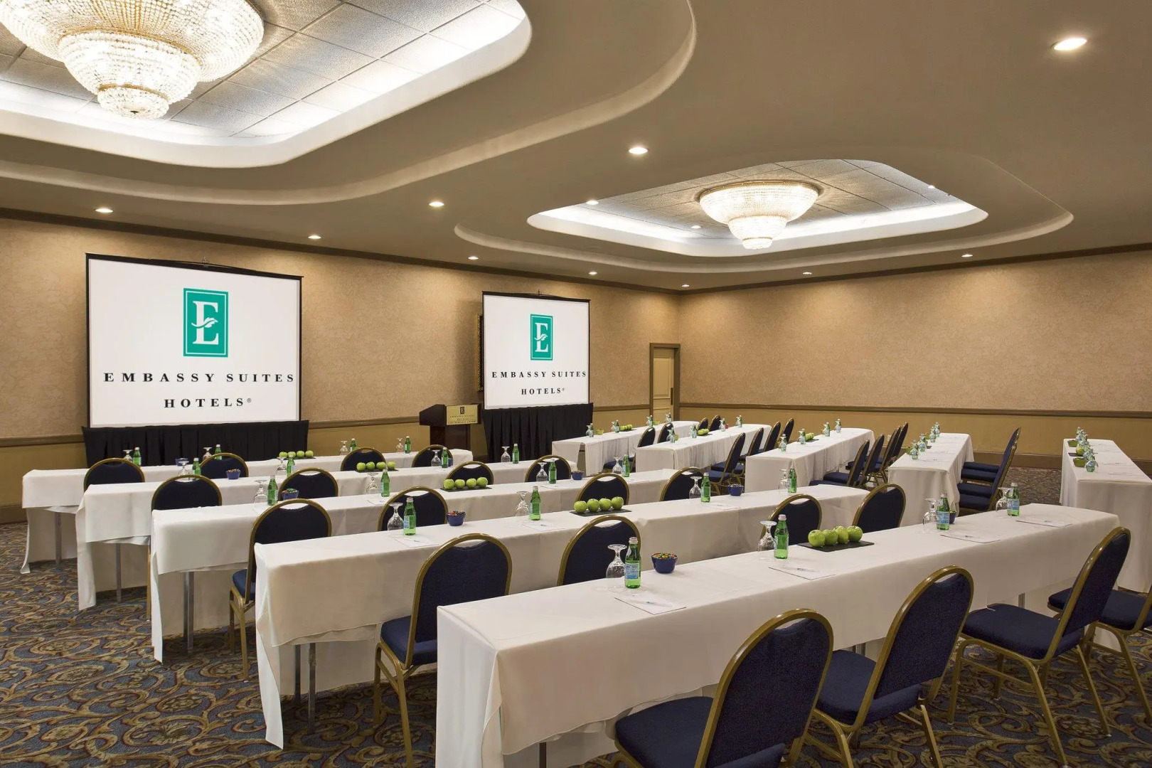 Photo - Embassy Suites by Hilton San Francisco Airport Oyster Point