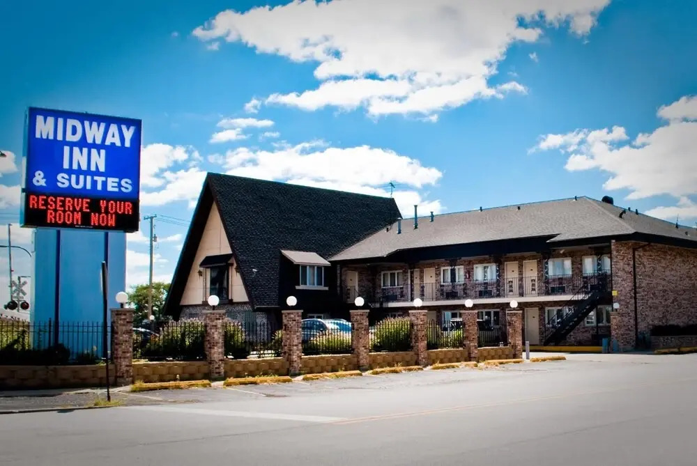 Photo - Midway Inn & Suites