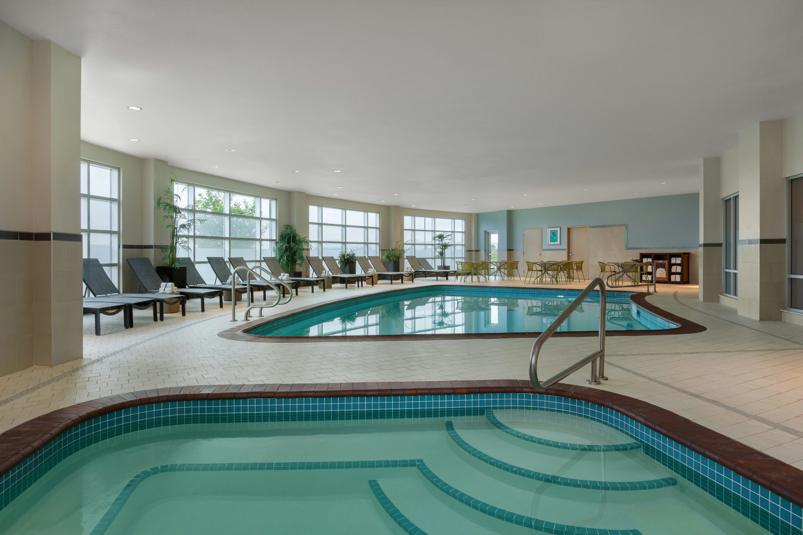 Foto - Hampton Inn by Hilton Calgary Airport North