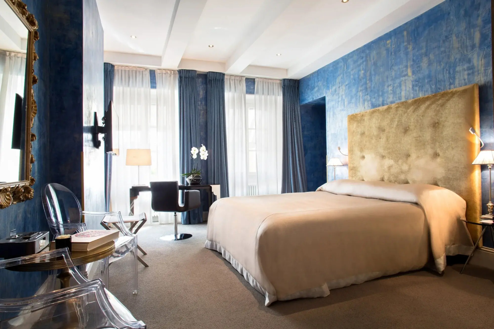 Photo - Hotel Le Place d'Armes - Relais & Châteaux