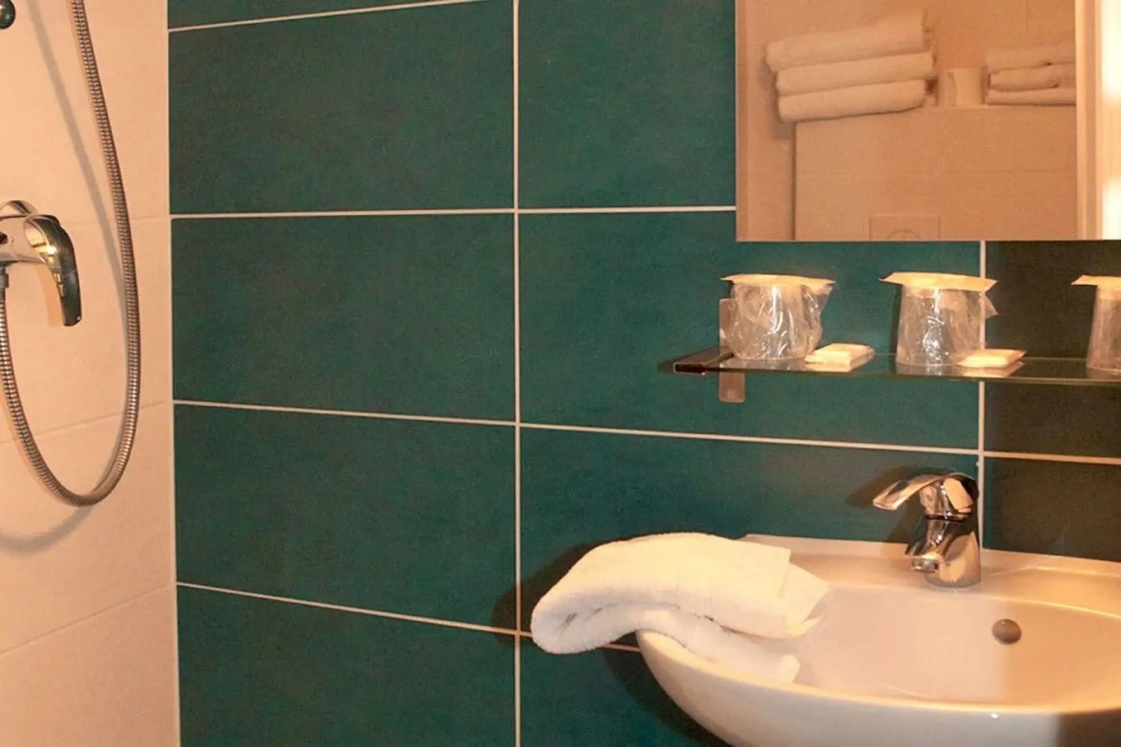 Photo - Royal Wagram