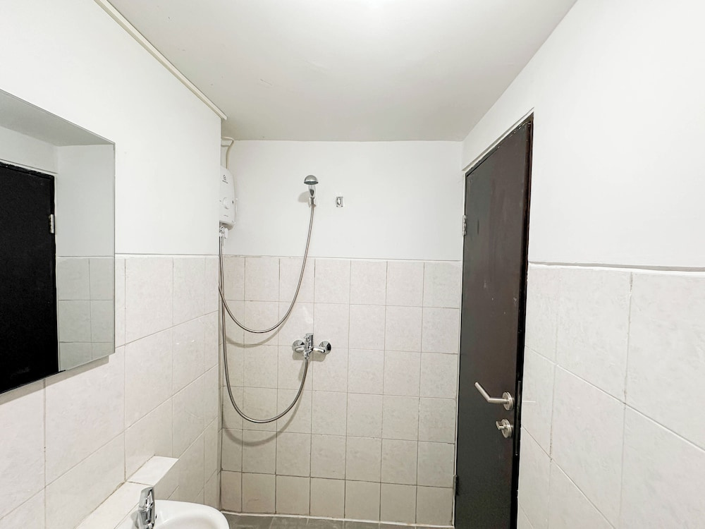 Modern and Cozy 2BR Apartment at Suncity Residence