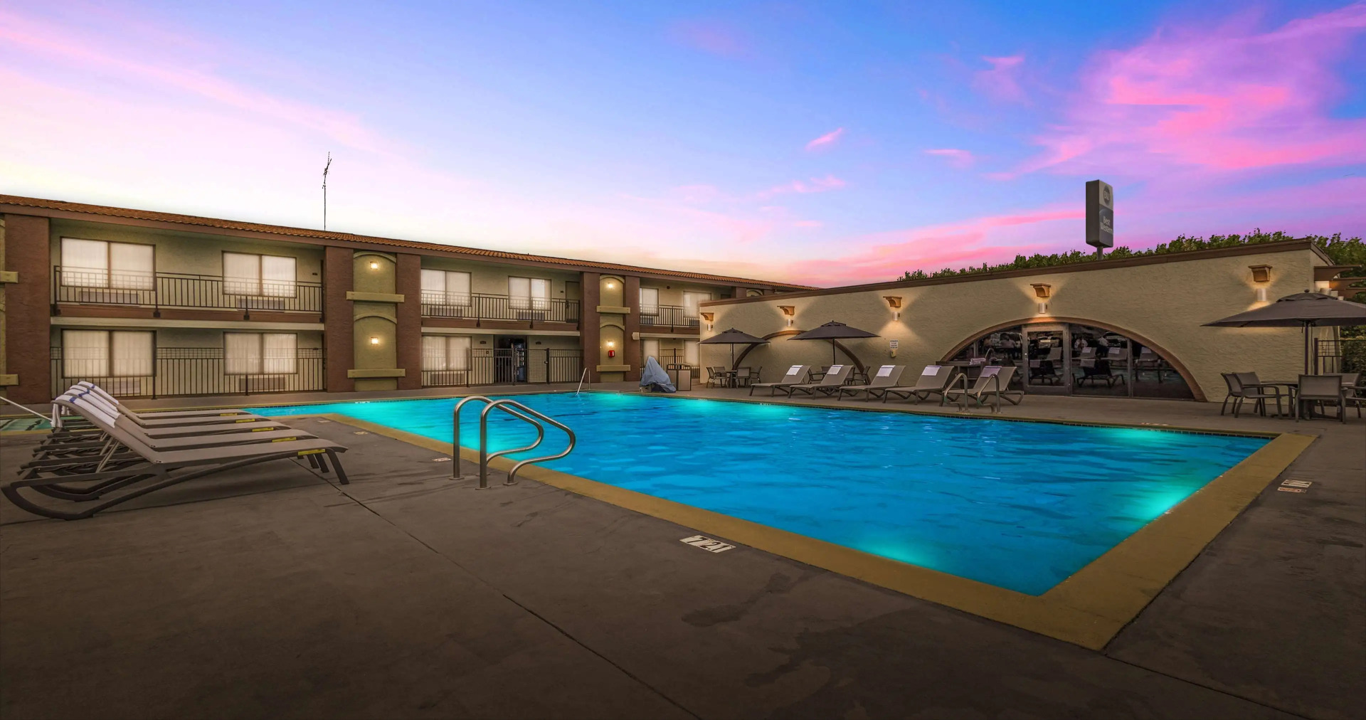 Photo - Best Western Roseville Inn
