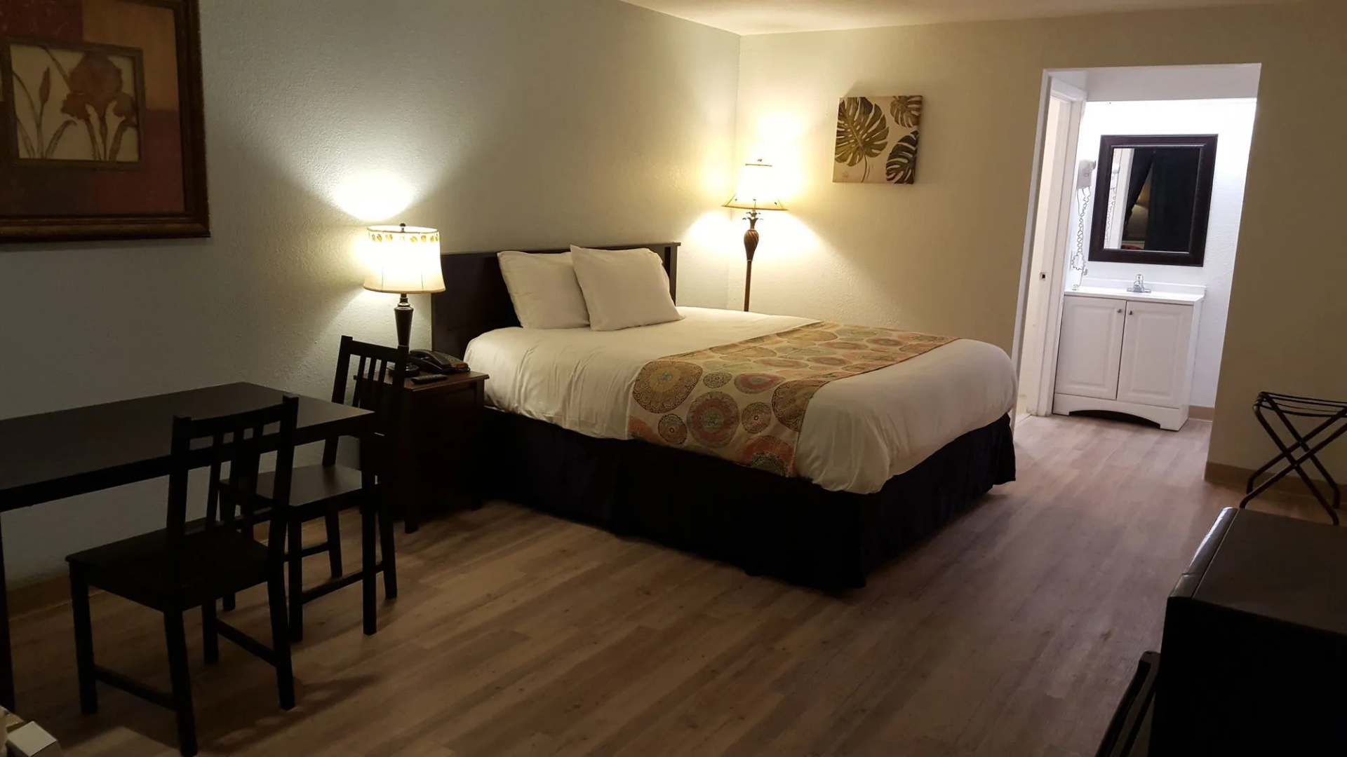 Foto - Tricove Inn & Suites