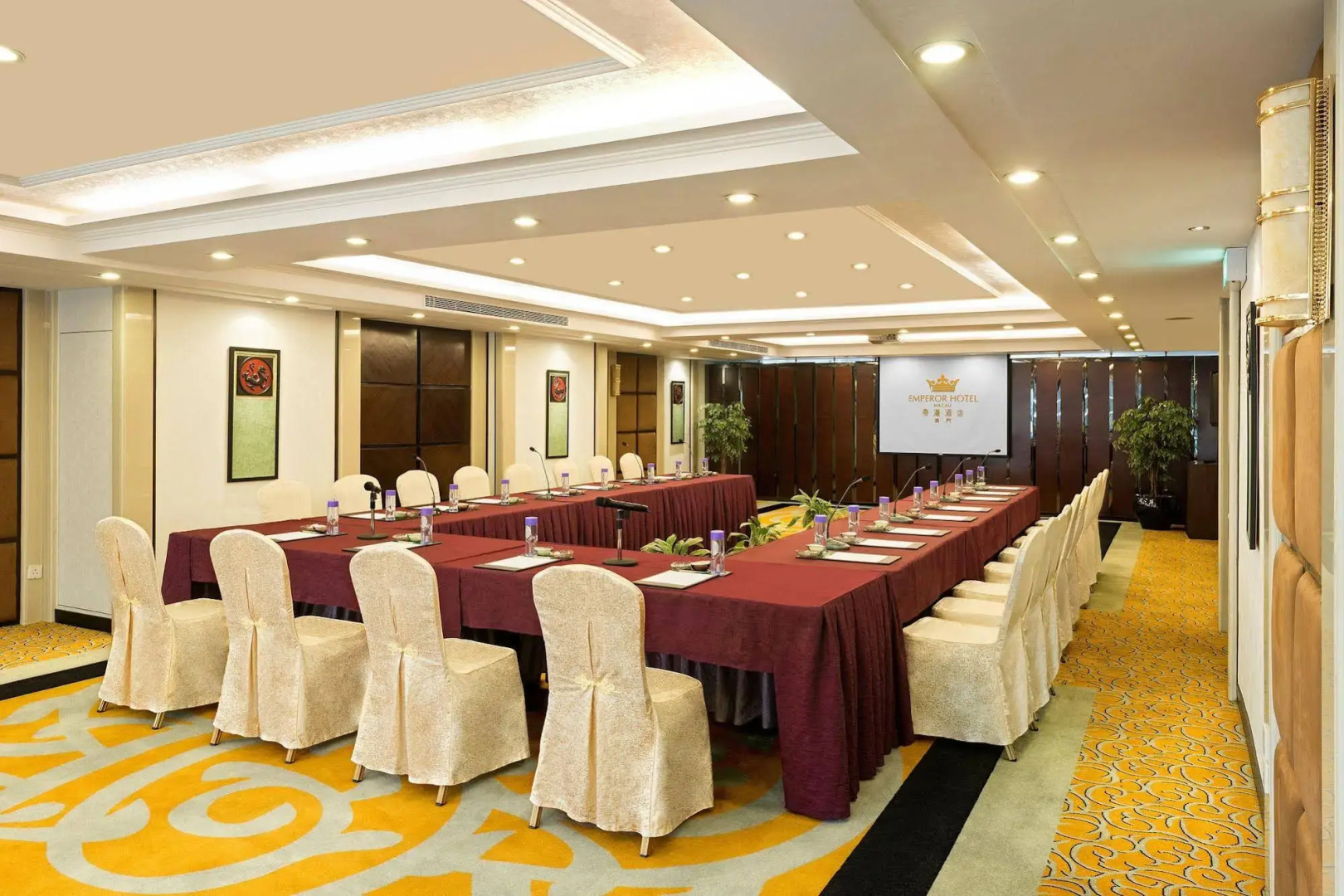 Foto - Emperor Hotel