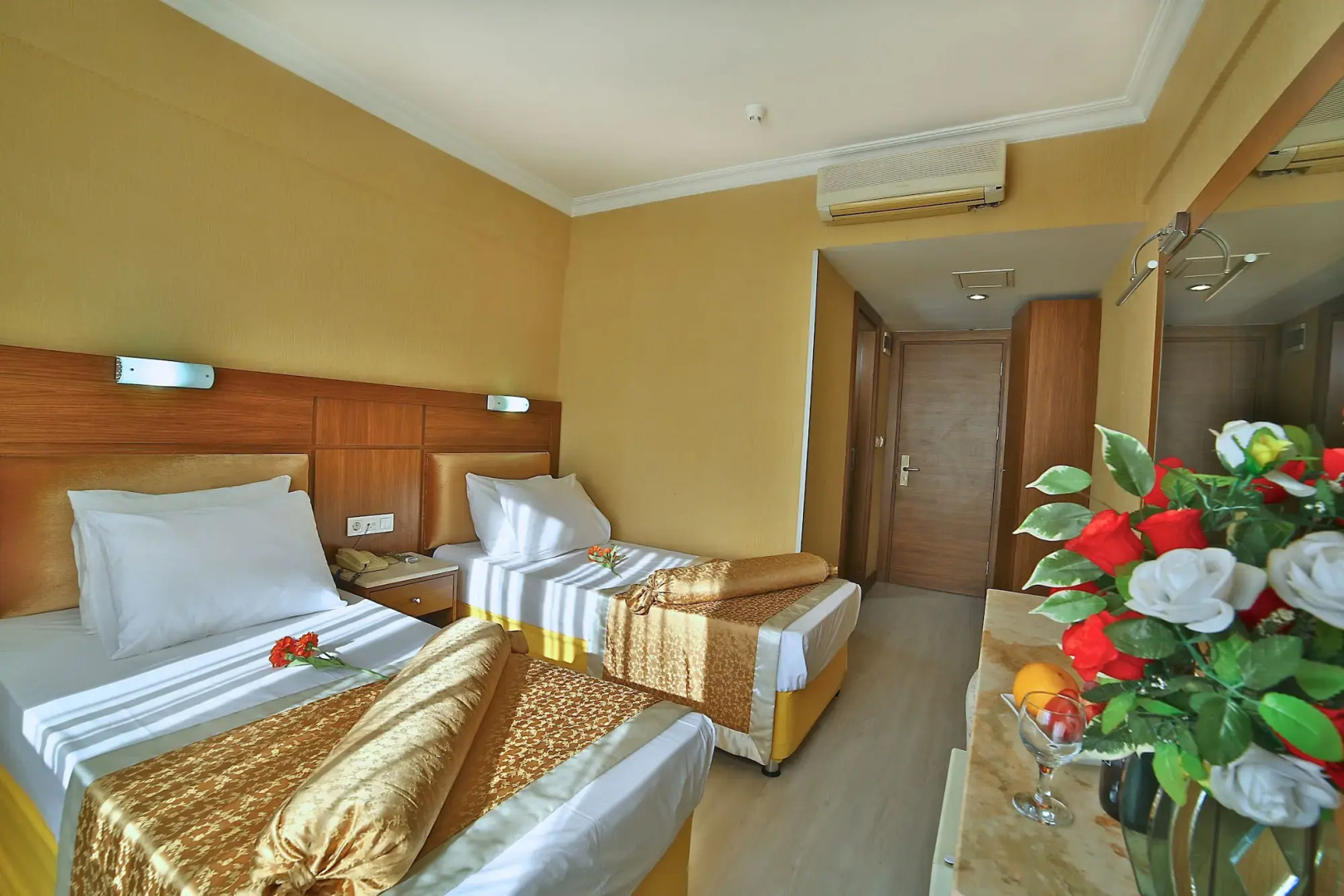 Foto - The Center Hotel