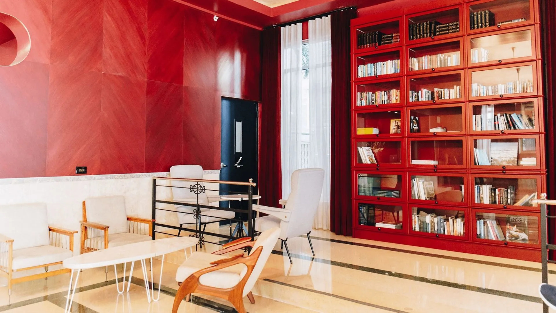 Foto - Crest Hotel Suites