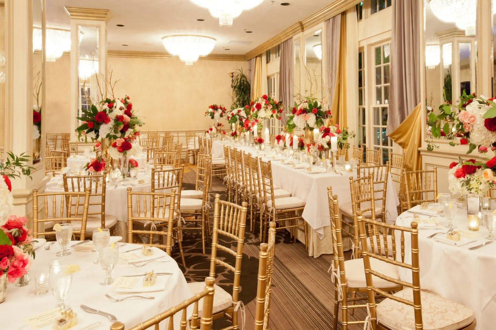 Photo - Warwick Melrose Hotel