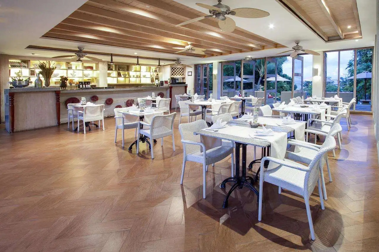 Foto - Away Bali Legian Camakila