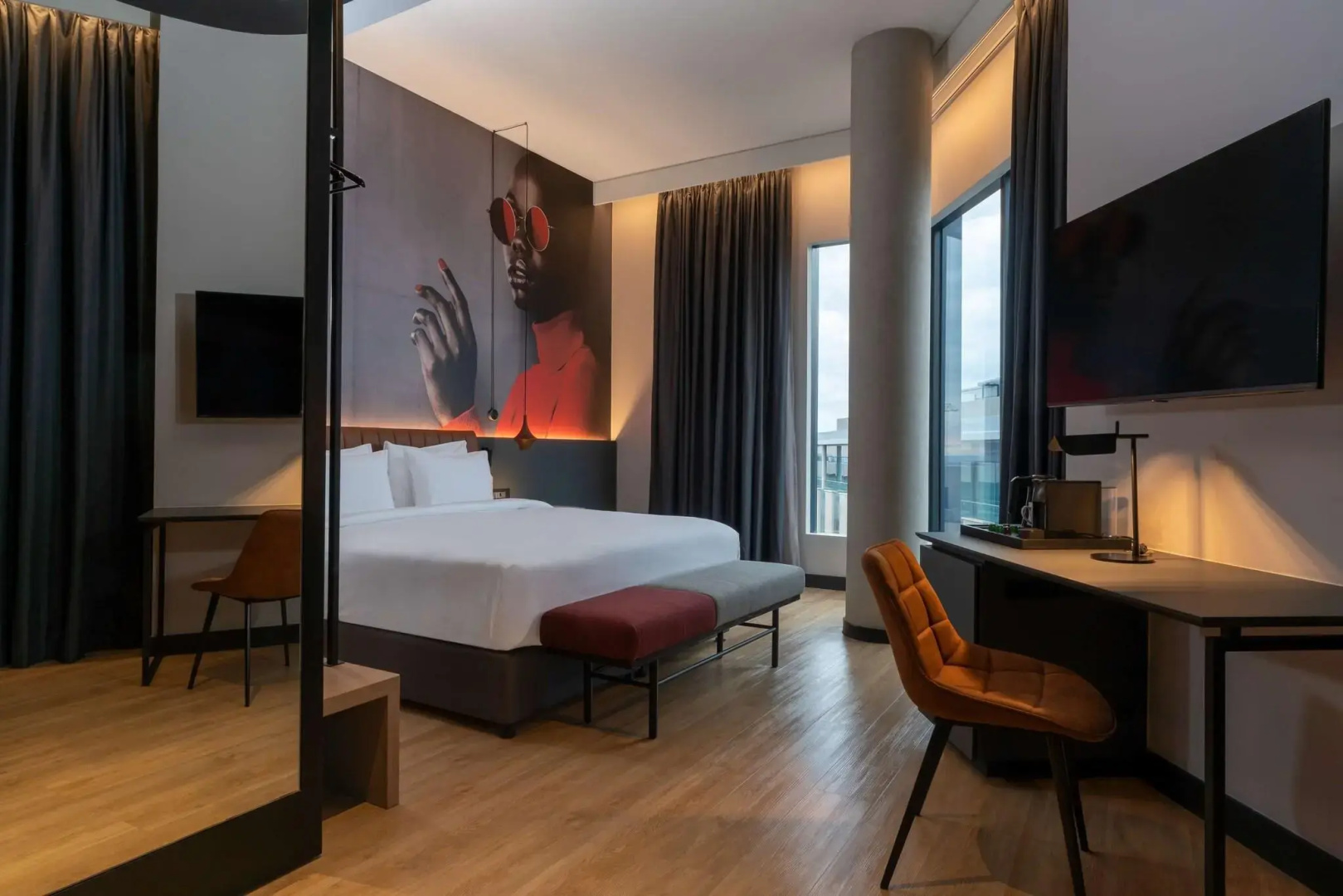 Photo - Radisson RED Hotel Johannesburg Rosebank