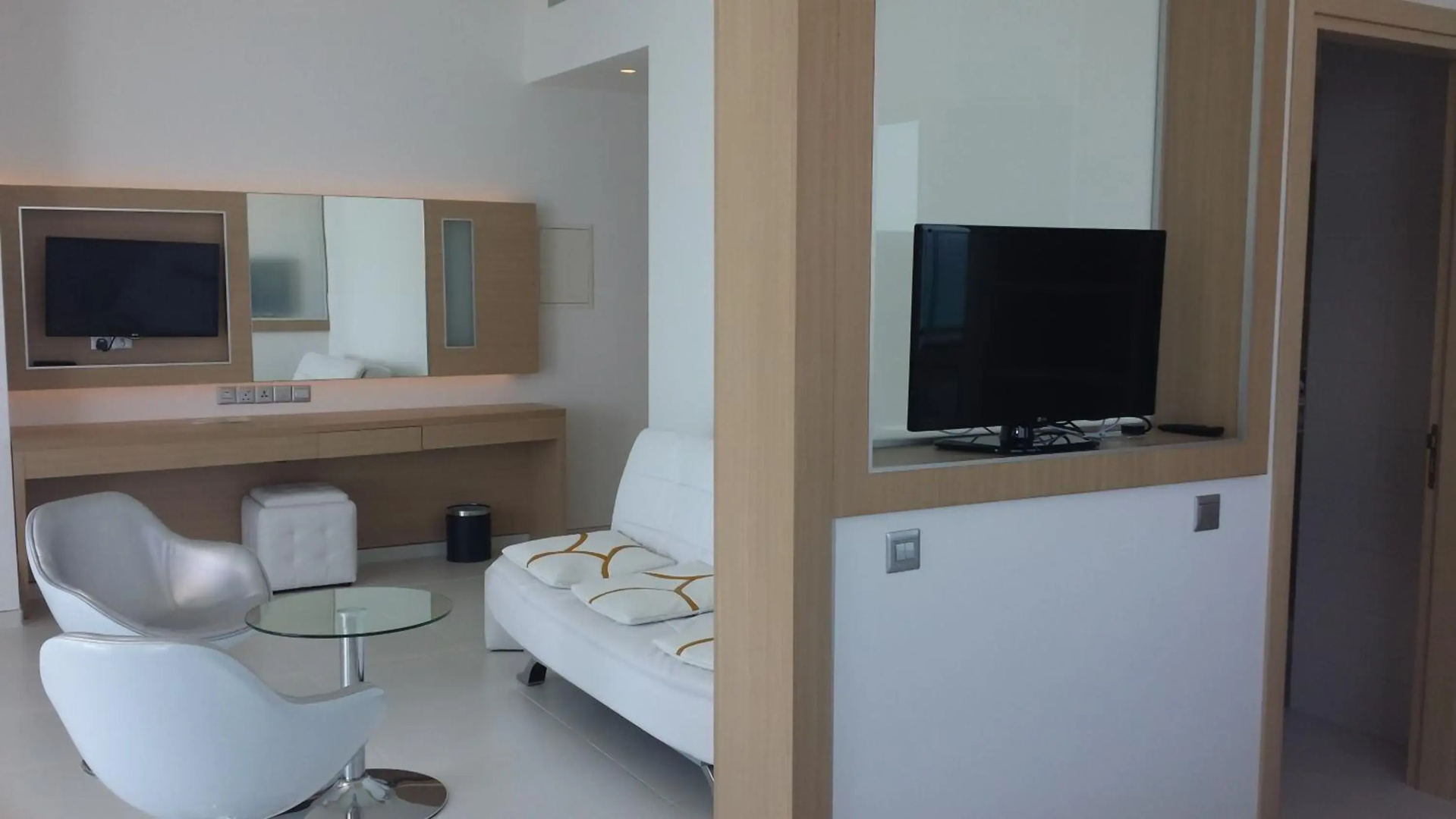 Photo - Vrissaki Beach Hotel
