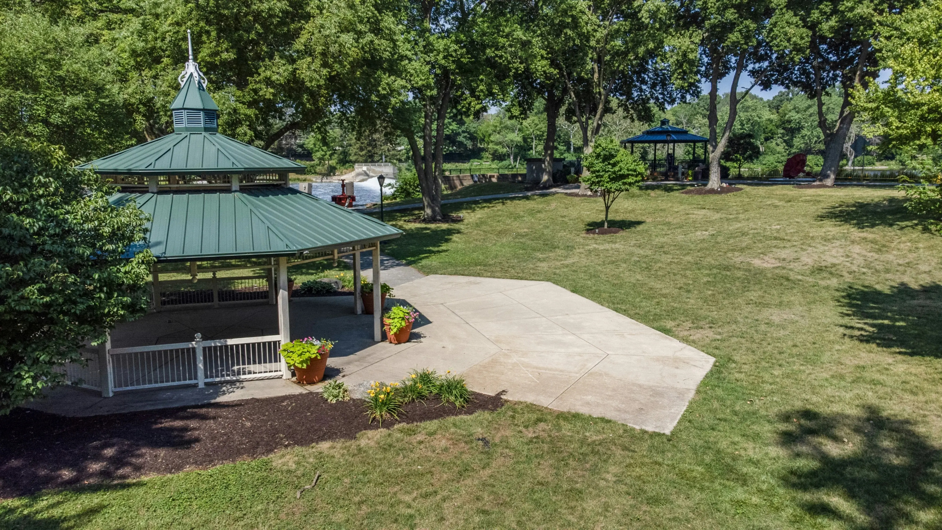 Foto - HomeTowne Studios by Red Roof & Conference Center Chicago – N Aurora/ Naperville