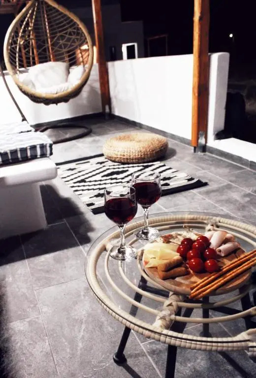 Photo - Aeron Suites