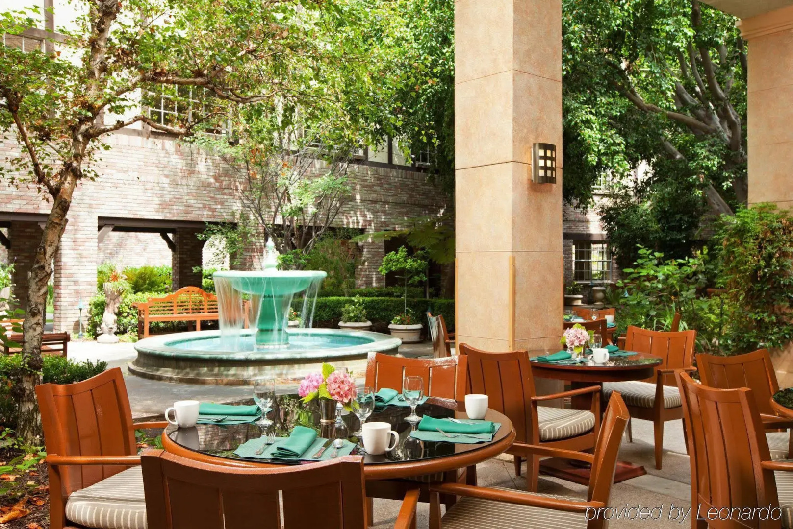 Photo - Anaheim Majestic Garden Hotel