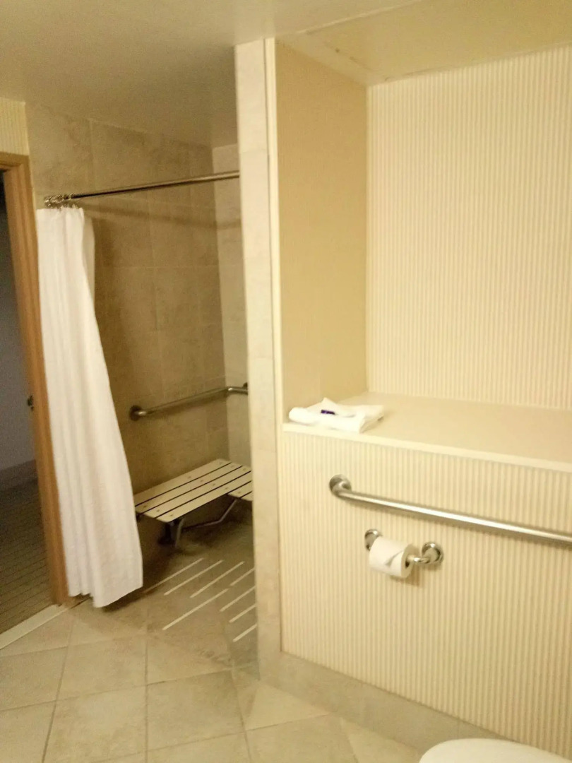 Photo - Anaheim Majestic Garden Hotel