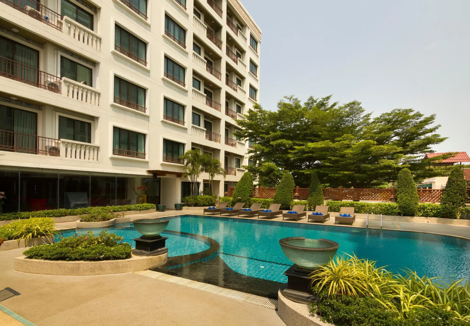 Photo - Lasalle Suites Hotel & Residence