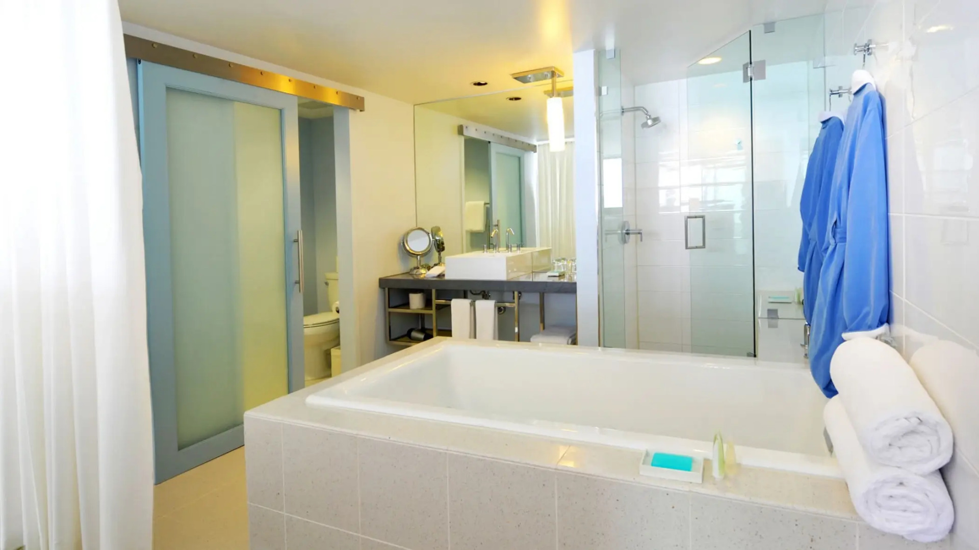 Foto - Tower 23 Hotel