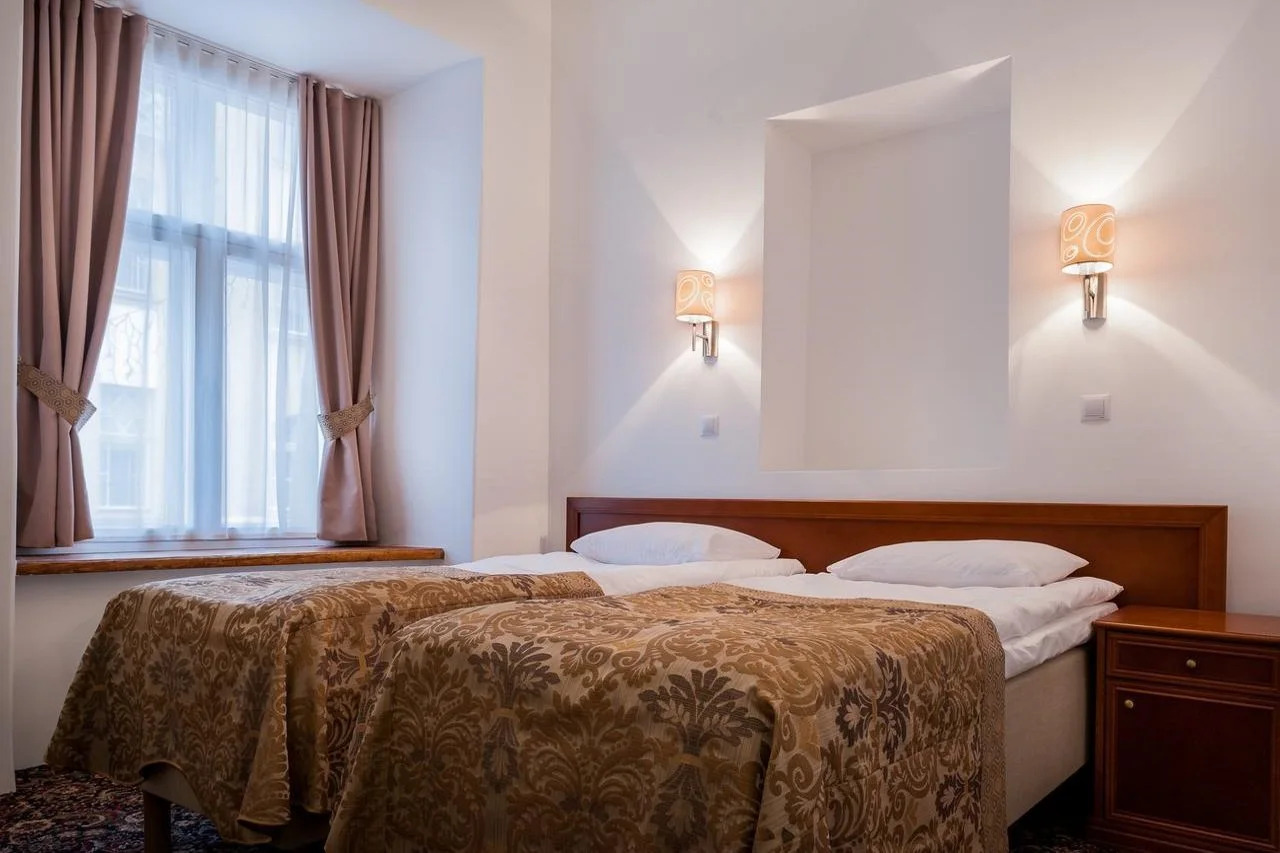 Photo - Three Crowns Residents