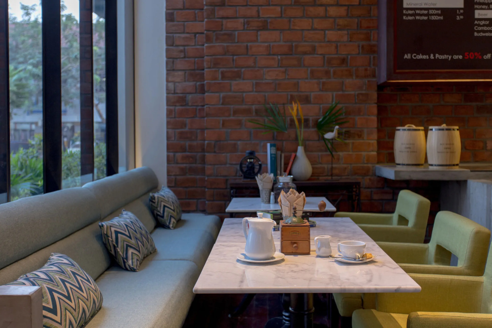 Photo - The Aviary Hotel