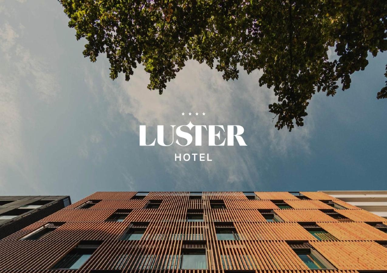 Foto - Luster Hotel