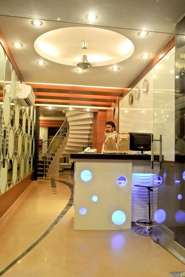 Photo - Hotel Vanson Villa, City Centre - With Free Airport & Train Station Pickup