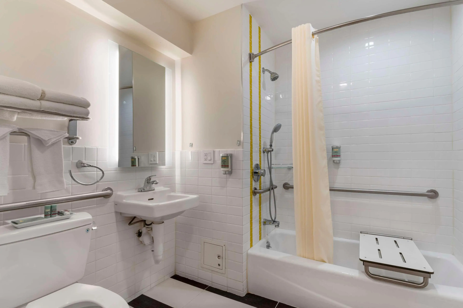 Photo - Best Western Red Coach Inn
