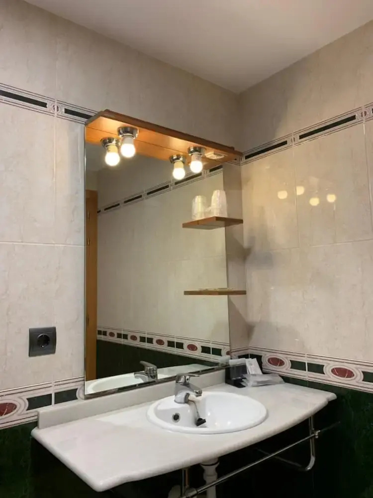 Photo - Hostal Monasterio de Rueda