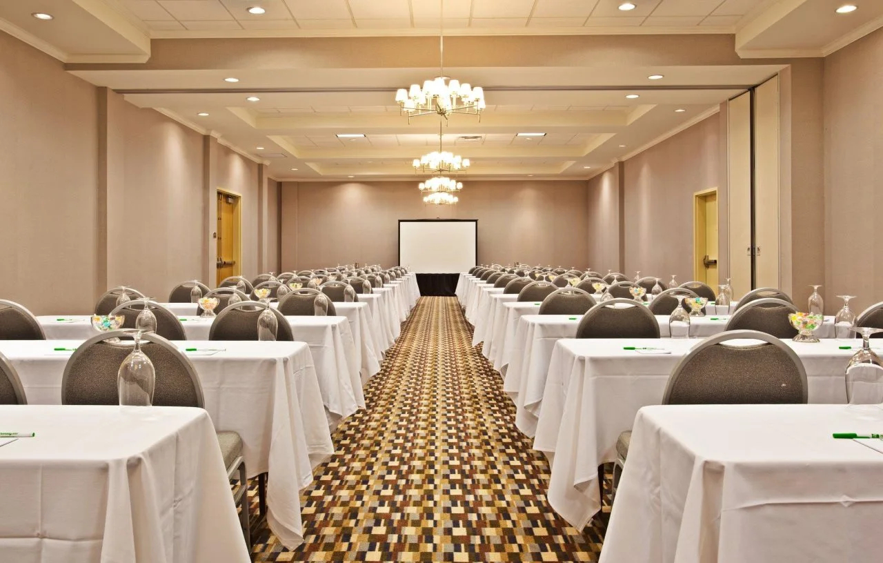 Photo - DoubleTree by Hilton Chicago Midway Airport, IL