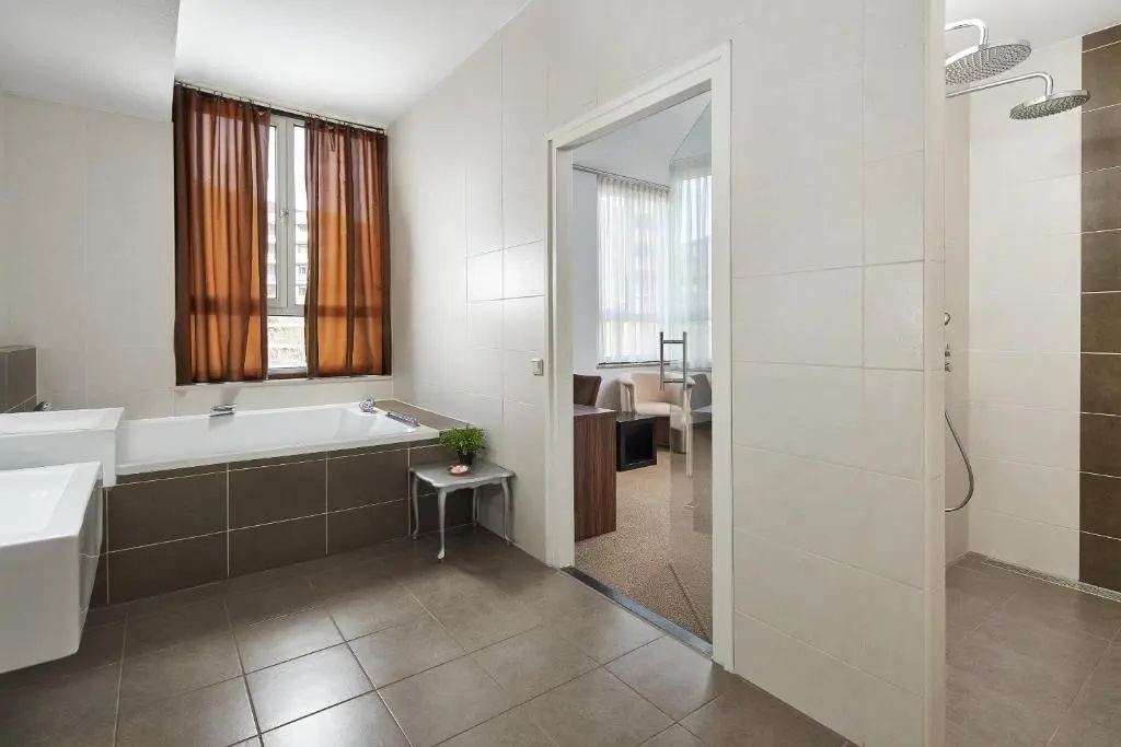 Photo - Hotel La Reine
