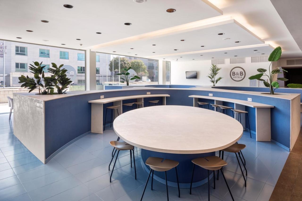 Photo - B&B Madrid Aeropuerto T1 T2 T3